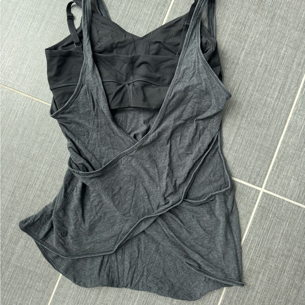 Lululemon 2 in 1 bra + tank - size 4